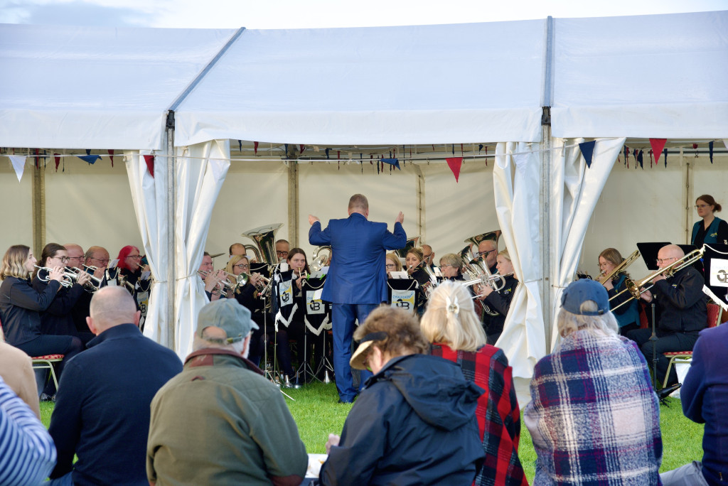 Chalford Sports & Social club honoured the 80th anniversary of D-Day with a free community event. DSC 1360 | Images from the D-Day 80th anniversary commemorations