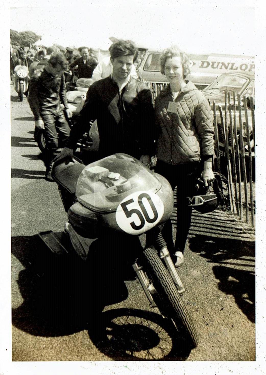 Final farewell for Isle of Man TT racing legend John Kidson | Stroud Times