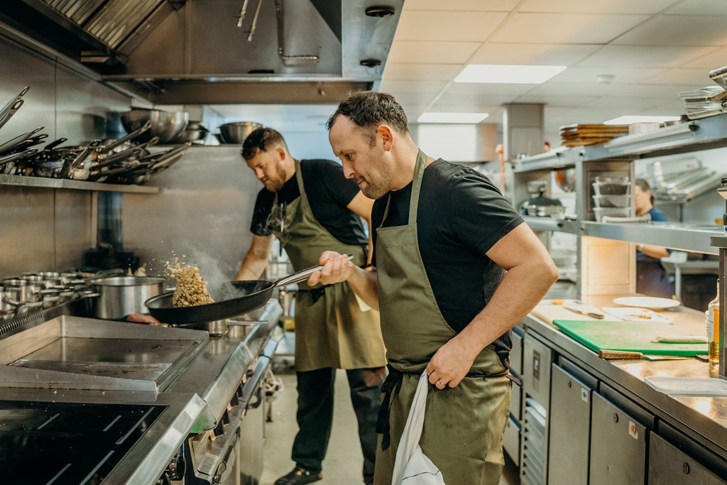 If the Gara Rock hotel walls could talk, they would sing a song of the ages. It offers an all-encompassing experience that leaves an indelible mark and wants you coming back for more. kgHSygg | Gara Rock hotel review: a chic coastal retreat that makes you want to return time-after-time