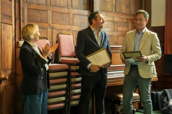 Property developer, Oliver Murray of Bedrock Property, and architect's Charles Mullineux Design have been presented with a blue plaque Civic Design Award in recognition of their outstanding contribution to Cirencester's architecture. unnamed 2025 06 13T180724.934 | Historic landmark property wins blue plaque civic design award for architecture