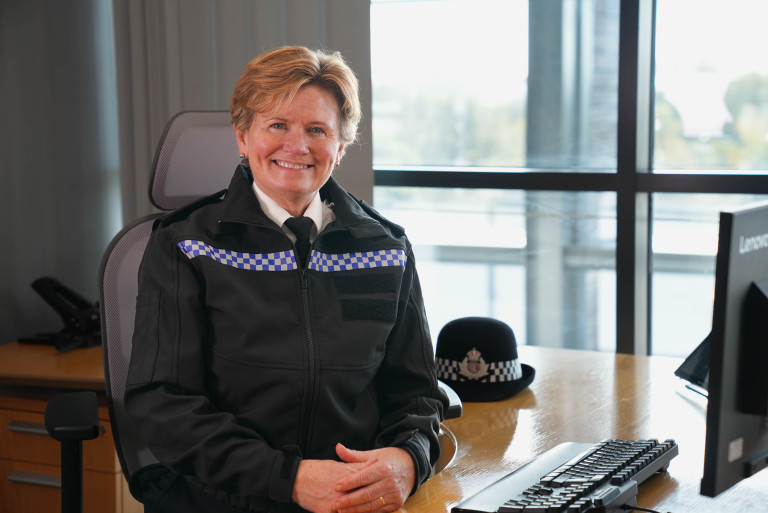 Police officer awarded top gong by the King