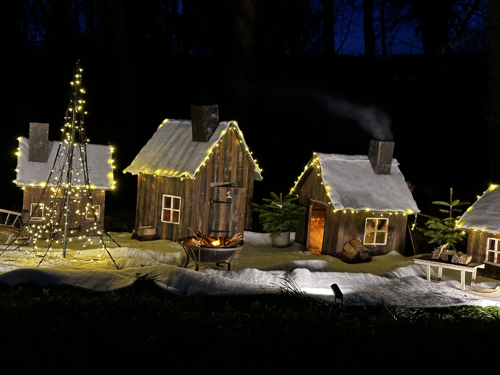 This winter, Rococo Garden invites visitors to step into a world where nature and imagination dance together. IMG 5550 | Discover the sparkle of Rococo Garden