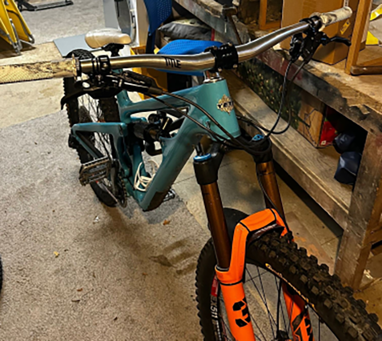 biketheft | CCTV released: Police want help to identify suspect in connection with bike theft from Stroud school